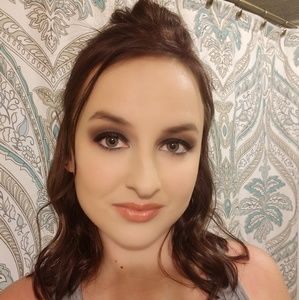 Meet your Posher, Bethany